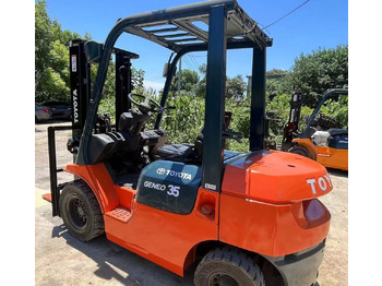 Empilhador a diesel TOYOTA