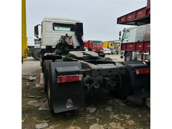 Tractor novo Howo 371: foto 5
