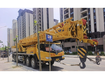 Grua móvel XCMG QY75K5C