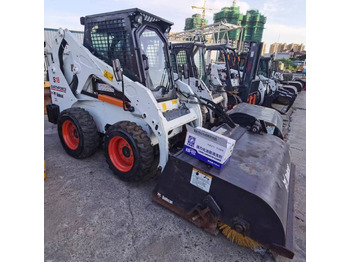 Mini pá carregadora BOBCAT S18