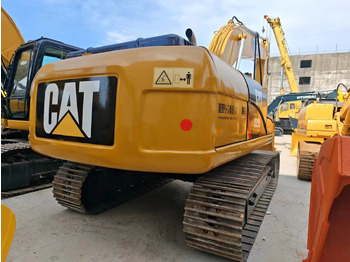 Escavadora de rastos CATERPILLAR 320D2