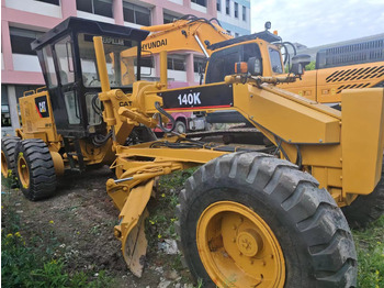Motoniveladora CATERPILLAR 140K