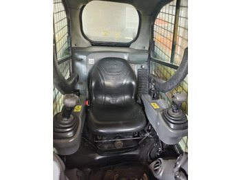 Mini pá carregadora CATERPILLAR 246D: foto 5