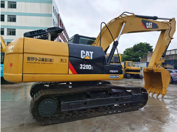 Escavadora de rastos CATERPILLAR 320D2