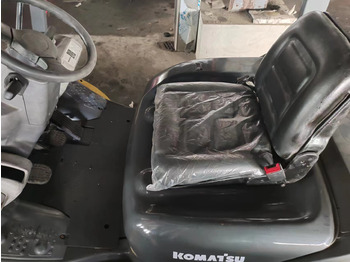 Empilhador a diesel KOMATSU FD30: foto 3