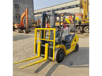 Empilhador a diesel KOMATSU