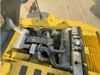 Escavadora de rastos KOMATSU PC200-8: foto 5