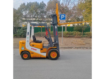 Empilhador a diesel TCM