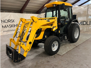 Trator JCB