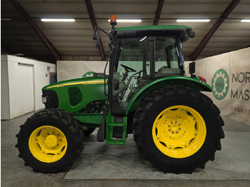 Trator John Deere 5720: foto 2
