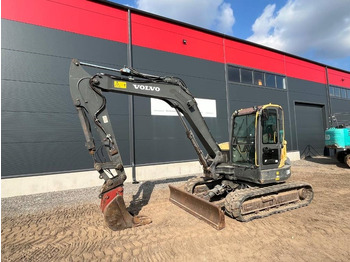 Mini escavadeira VOLVO ECR88D