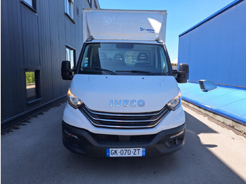 Carrinha de contentor IVECO Daily 35c16