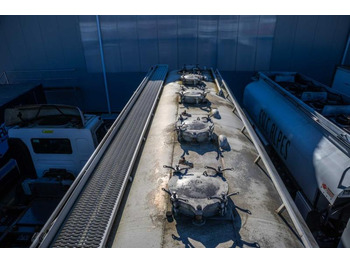 Camião cisterna para transporte de alimentos Renault PREMIUM 320 DXI+CITERNE ALIMENTAIRE ( engine problem): foto 4 Camião cisterna para transporte de alimentos Renault PREMIUM 320 DXI+CITERNE ALIMENTAIRE ( engine problem): foto 4