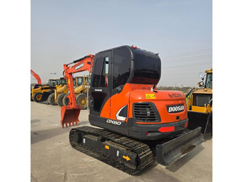 Mini escavadeira DOOSAN DX60