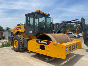 Compactador XCMG XS223J