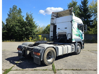 Locação financeira de  MAN 18.413 FLS - Manual pump and injectors, Intarder, Airco MAN 18.413 FLS - Manual pump and injectors, Intarder, Airco: foto 4