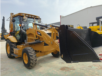 Retroescavadeira CATERPILLAR 420F