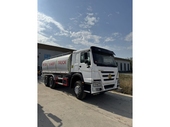Camião cisterna SINOTRUK HOWO