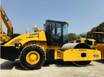 Compactador XCMG XS223J