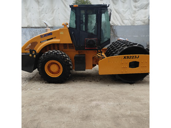 Compactador XCMG XS223J