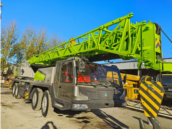 Grua móvel ZOOMLION ZTC700V