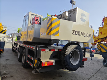 Grua móvel ZOOMLION ZTC250V