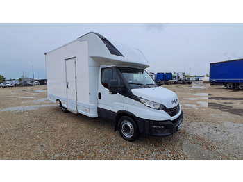 Carrinha de contentor IVECO Daily