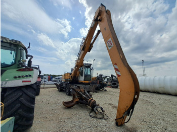 Manipulador de material LIEBHERR A 924