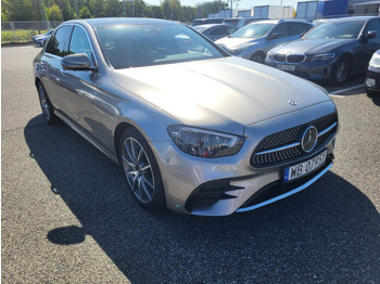 Sedan MERCEDES-BENZ