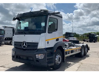 Camião polibenne MERCEDES-BENZ Actros 2543