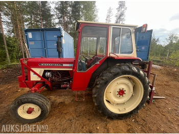 Trator INTERNATIONAL