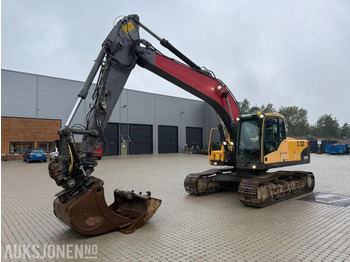 Escavadeira VOLVO EC210CL