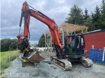 Escavadeira KUBOTA KX080