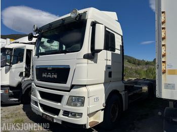 Camião transportador de contêineres/ Caixa móvel MAN TGX 26.480