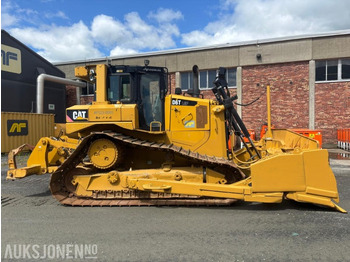 Equipamento de construção CATERPILLAR D6T