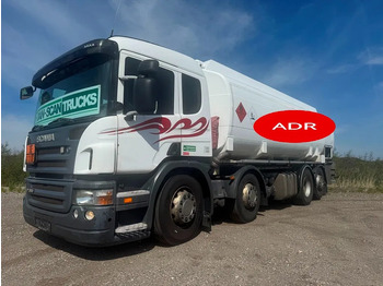 Camião cisterna SCANIA P 380