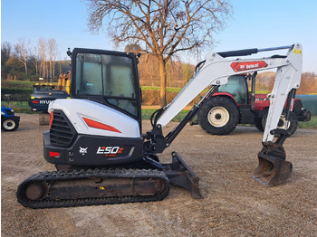 Mini escavadeira BOBCAT E50
