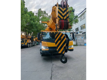 Grua móvel XCMG XCT130