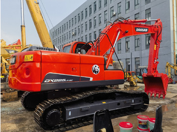 Escavadora de rastos DOOSAN DX225LC