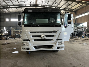 Camião cisterna SINOTRUK HOWO
