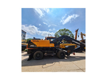 Escavadeira de rodas Hyundai 210w-9T wheel excavator: foto 2