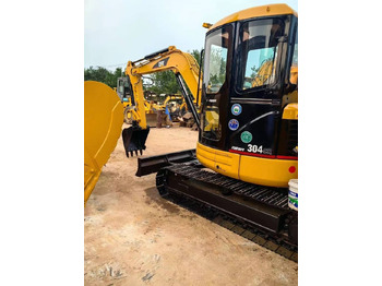 Mini escavadeira CATERPILLAR