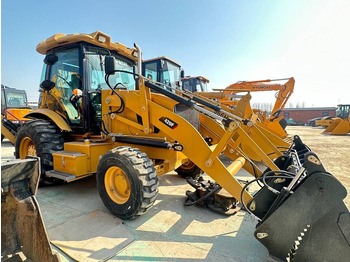 Retroescavadeira CATERPILLAR 420F