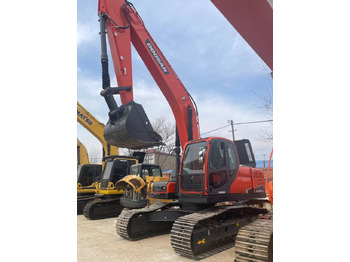 Escavadora de rastos DOOSAN DX225