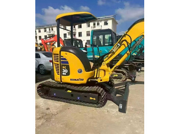 Mini escavadeira KOMATSU PC30