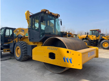 Locação financeira de XCMG XS 223 J  XCMG XS 223 J: foto 2