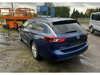 Automóvel OPEL