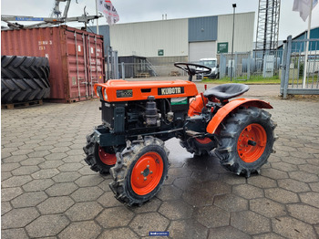 Mini trator KUBOTA B series
