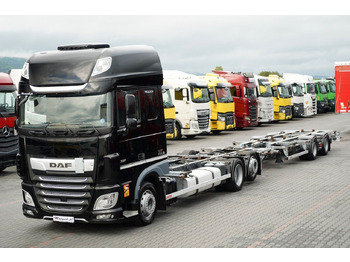 Camião transportador de contêineres/ Caixa móvel DAF XF 480