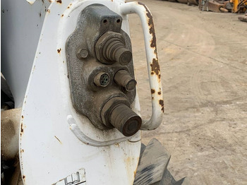 Mini pá carregadora Bobcat S 740: foto 5 Mini pá carregadora Bobcat S 740: foto 5